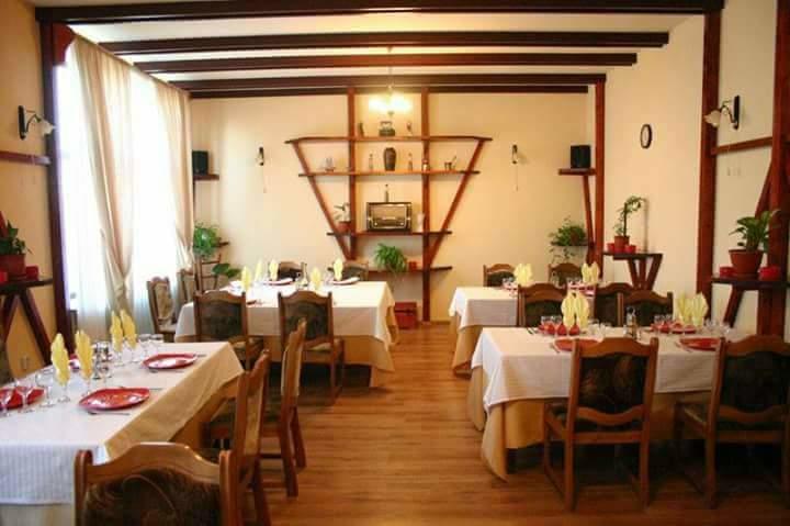 Motel Restaurant Lowe デヴァ エクステリア 写真
